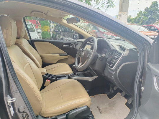 2018 Honda&nbsp;City 4th Generation 1.5 V MT Exclusive