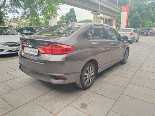 2018 Honda&nbsp;City 4th Generation 1.5 V MT Exclusive