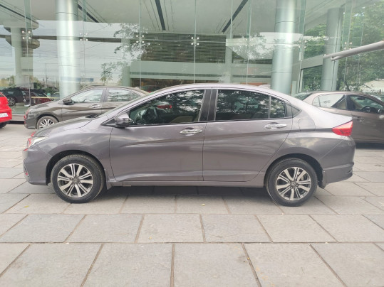 2018 Honda&nbsp;City 4th Generation 1.5 V MT Exclusive