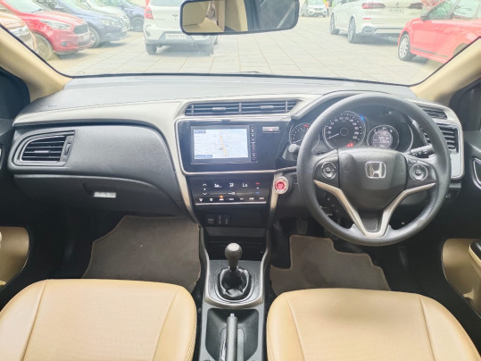 2018 Honda&nbsp;City 4th Generation 1.5 V MT Exclusive