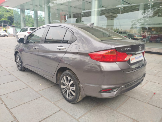 2018 Honda&nbsp;City 4th Generation 1.5 V MT Exclusive