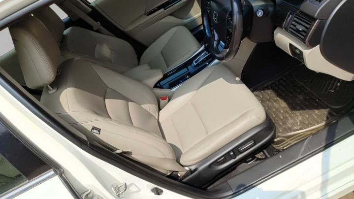 2017 Honda&nbsp;Accord V6 AT