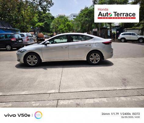 2017 Hyundai Elantra VTVT SX AT