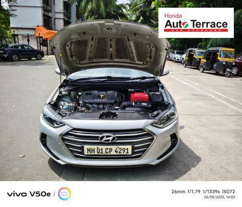 2017 Hyundai Elantra VTVT SX AT