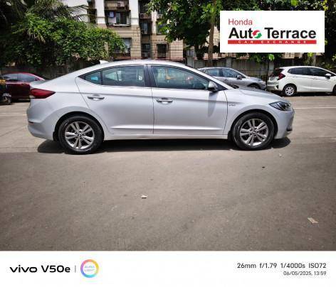 2017 Hyundai Elantra VTVT SX AT
