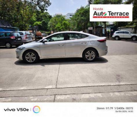 2017 Hyundai Elantra VTVT SX AT