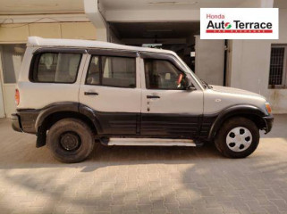 2003 Mahindra Scorpio 2.6 SLX Turbo 7 Seater