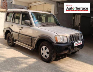 2003 Mahindra Scorpio 2.6 SLX Turbo 7 Seater