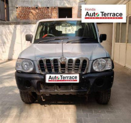 2003 Mahindra Scorpio 2.6 SLX Turbo 7 Seater