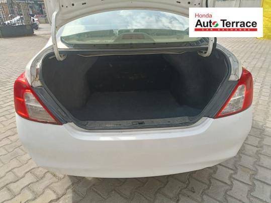 2013 Nissan Sunny XL