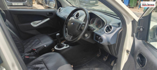 2012 Ford Figo 1.5D Titanium MT