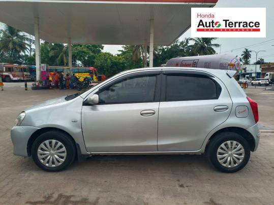 2013 Toyota Etios Liva GD