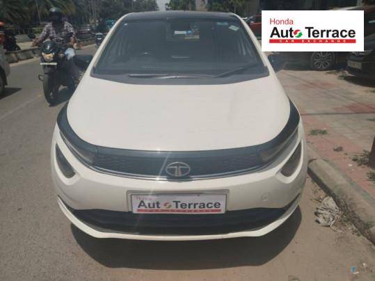 2023 Tata Altroz XZ Plus OS