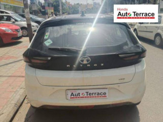 2023 Tata Altroz XZ Plus OS