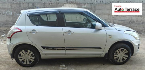 2016 Maruti Swift LXI Option