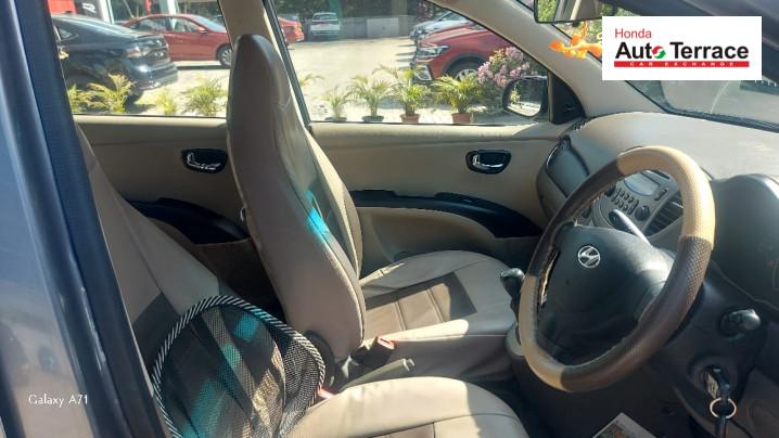 2015 Hyundai i10 Sportz 1.1L