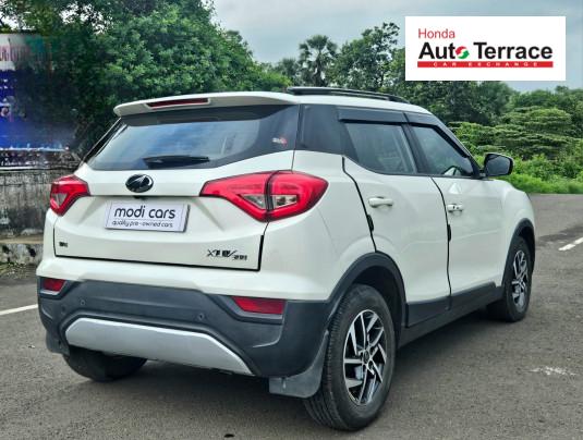 2022 Mahindra XUV300 W8 Option