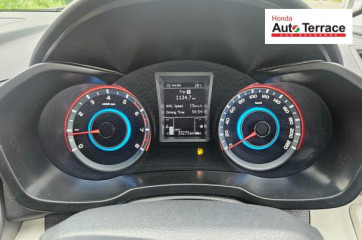 2022 Mahindra XUV300 W8 Option