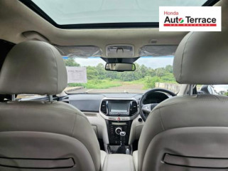 2022 Mahindra XUV300 W8 Option