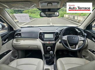 2022 Mahindra XUV300 W8 Option