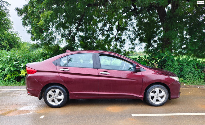 2015 Honda City 4th Generation VX MT