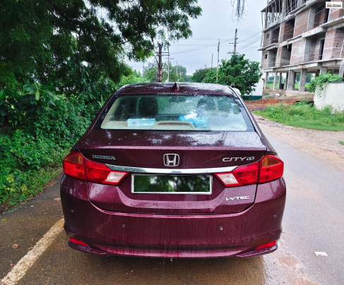 2015 Honda City 4th Generation VX MT