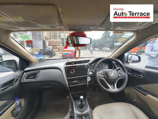 2017 Honda&nbsp;City 4th Generation 1.5 V MT Exclusive