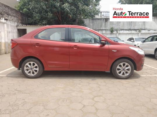 2015 Ford&nbsp;Figo 1.5D Titanium MT
