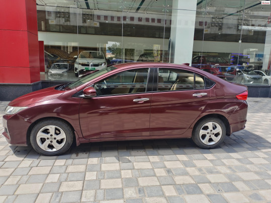 2015 Honda&nbsp;City 4th Generation 1.5 V MT Exclusive