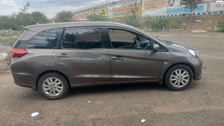2014 Honda&nbsp;Mobilio V i-DTEC