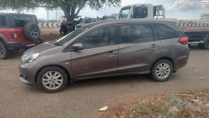 2014 Honda&nbsp;Mobilio V i-DTEC