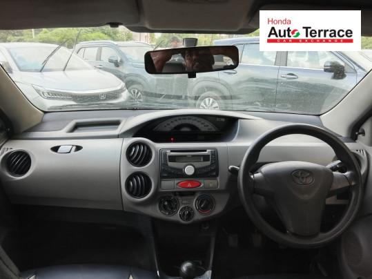2011 Toyota Platinum Etios G