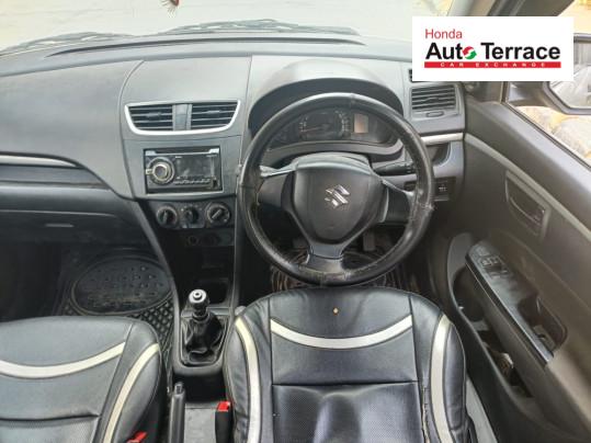 2015 Maruti&nbsp;Swift LXI