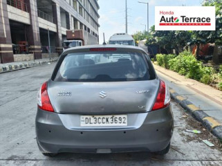 2015 Maruti&nbsp;Swift LXI