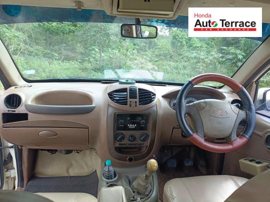 2013 Mahindra&nbsp;Quanto C8