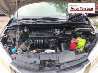 2016 Honda&nbsp;City 4th Generation 1.5 V MT Sunroof