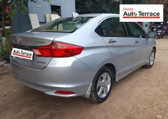2016 Honda&nbsp;City 4th Generation 1.5 V MT Sunroof