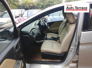 2016 Honda&nbsp;City 4th Generation 1.5 V MT Sunroof