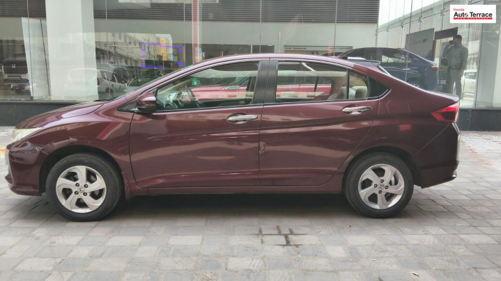 2014 Honda&nbsp;City 4th Generation 1.5 V MT Exclusive