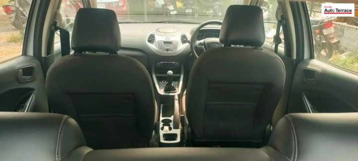 2015 Ford&nbsp;Figo Titanium