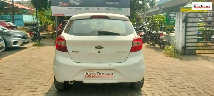 2015 Ford&nbsp;Figo Titanium