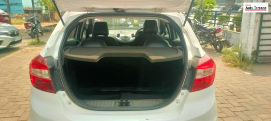 2015 Ford&nbsp;Figo Titanium