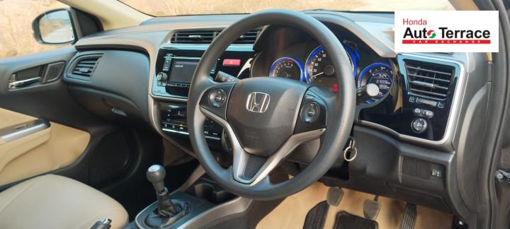2015 Honda&nbsp;City 4th Generation V MT AVN