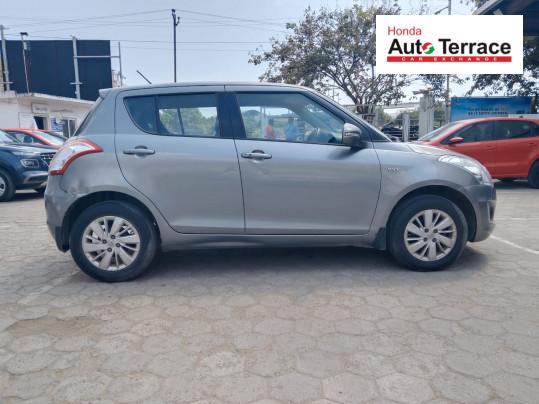 2015 Maruti&nbsp;Swift ZXI BSIV
