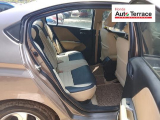 2014 Honda&nbsp;City 4th Generation 1.5 V MT Exclusive