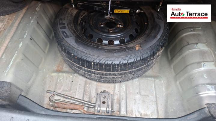 2012 Nissan&nbsp;Sunny XL