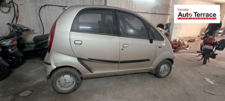 2010 Tata&nbsp;Nano Lx