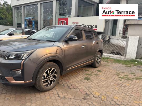 2024 Mahindra&nbsp;XUV400 EV EL Fast Charger