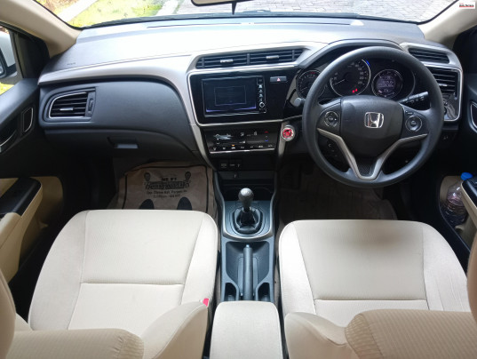 2017 Honda&nbsp;City 4th Generation V MT AVN