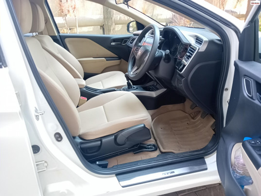 2017 Honda&nbsp;City 4th Generation V MT AVN